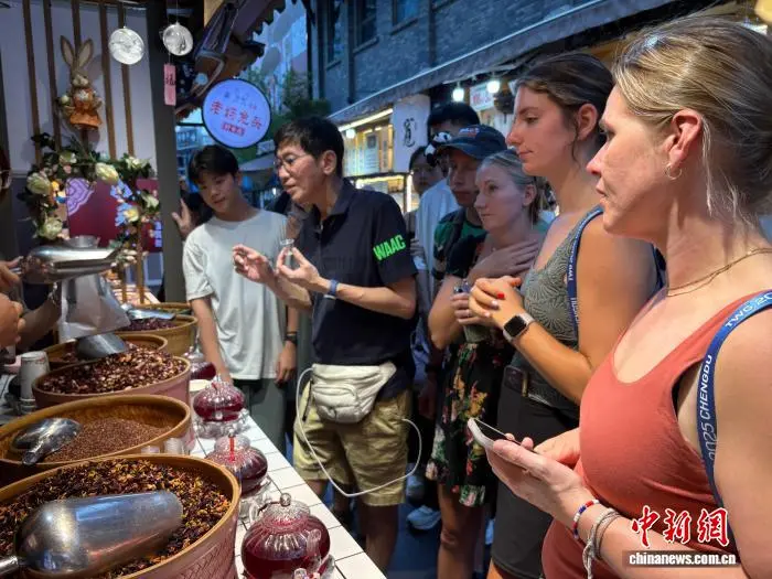 艾卜克戴上 艾卜克戴上