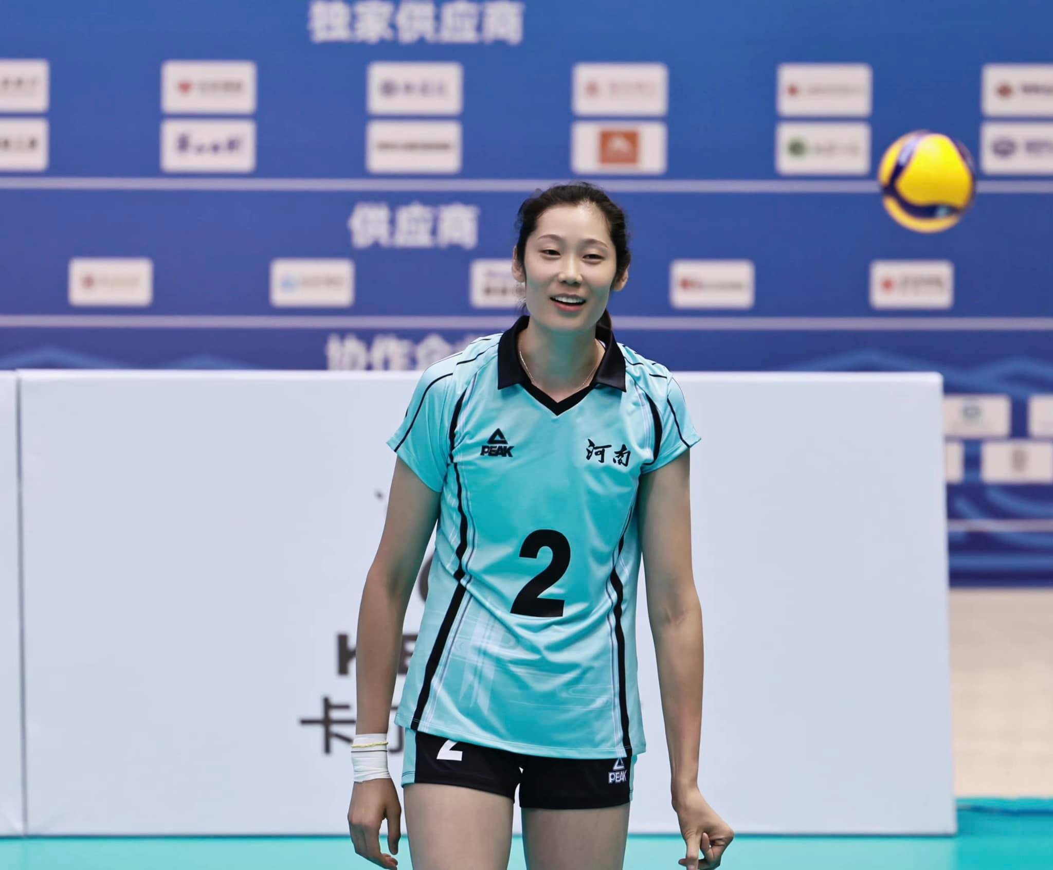 宣布中国女, 战队科内利